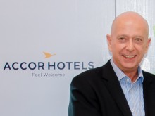 jean-michel-casse-sr-vice-president-operations-accorhotels-india-j-b-singh-president-ceo-interglobe-hotels