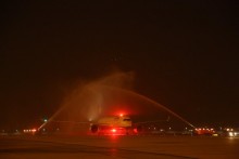 Lufthansa A350-900 water cannon salute