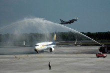 Jet-Airways-flights-maiden-landing-at-Cochin-International-Airport