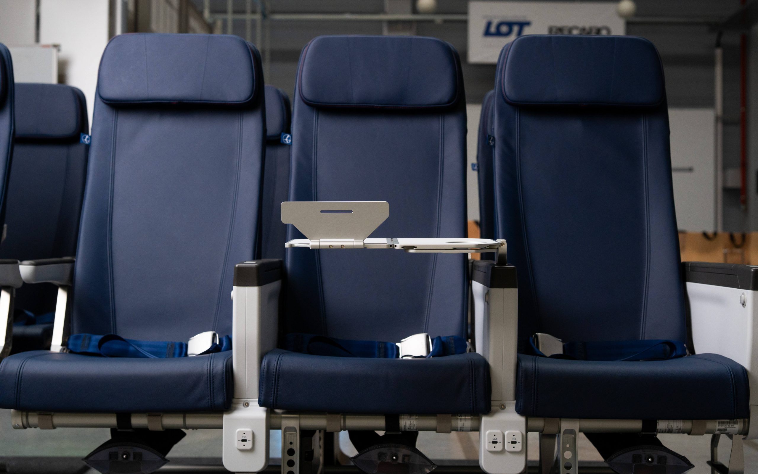 13 new Boeing 737 MAX 8s to join LOT Polish fleet by end of 2026